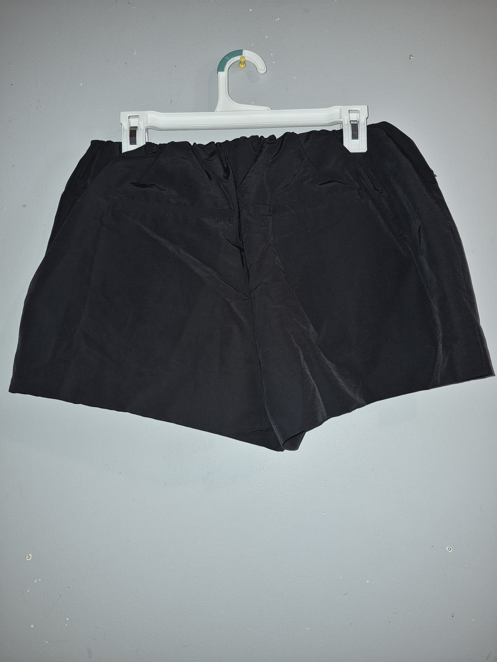 KBB BY KAHLANA Women's Black Cargo Skort with Front Flap Pockets - Picture 3 of 3